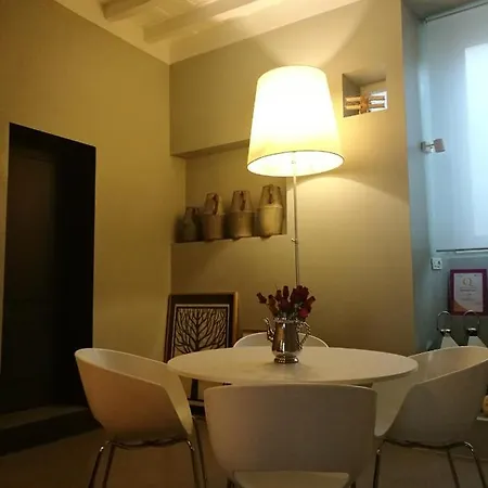 住宿加早餐酒店 Lo